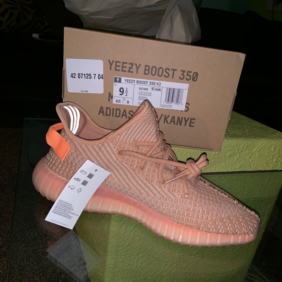 Yeezy Clay (limited release) - Picture 3 of 4